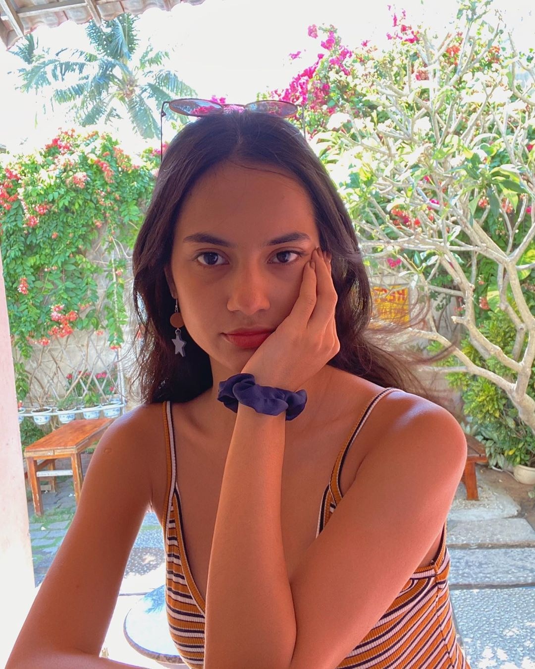 hot girl lai tay anh 7