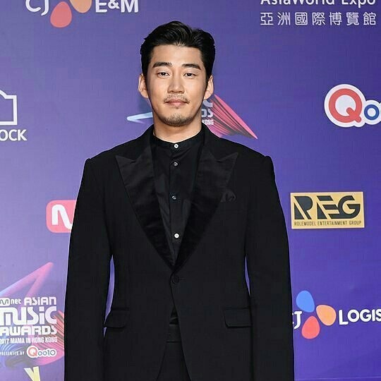 Hoa hau dep nhat xu Han anh 12