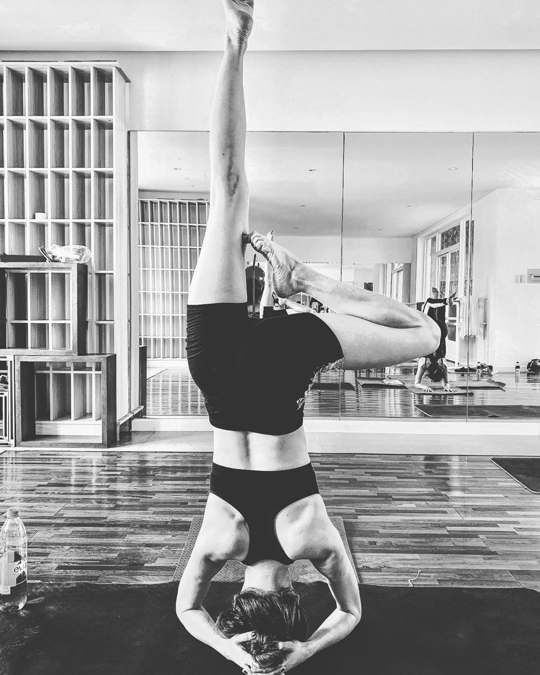 sao Viet tap yoga anh 9