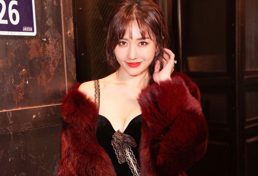 Hari Won so huu ve dep 'hack tuoi' hinh anh