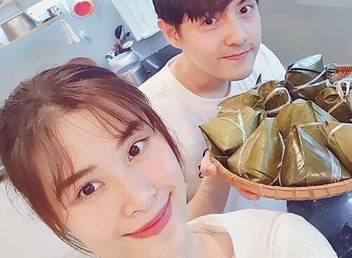 Dong Nhi, Toc Tien va nhieu nghe si cham nau an nhung ngay o nha hinh anh