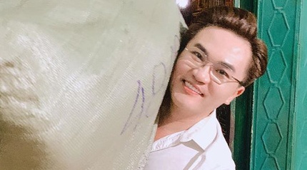 MC Dai Nghia quyen gop 150 tan gao hinh anh