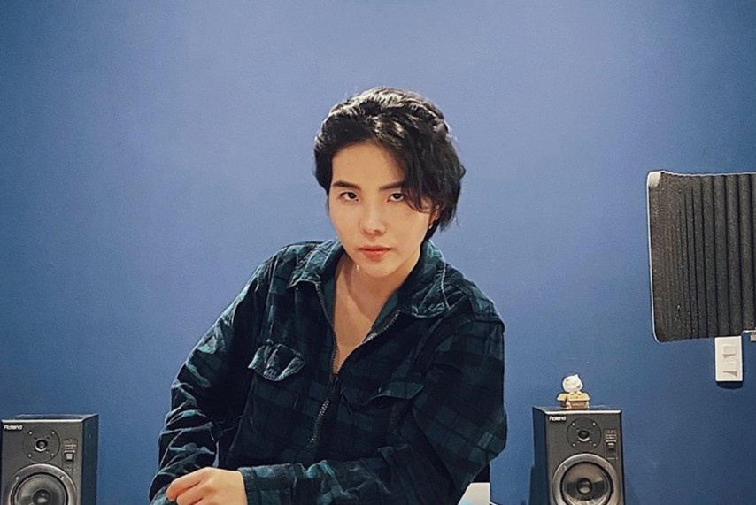 Vu Cat Tuong viet ca khuc chong dich hinh anh