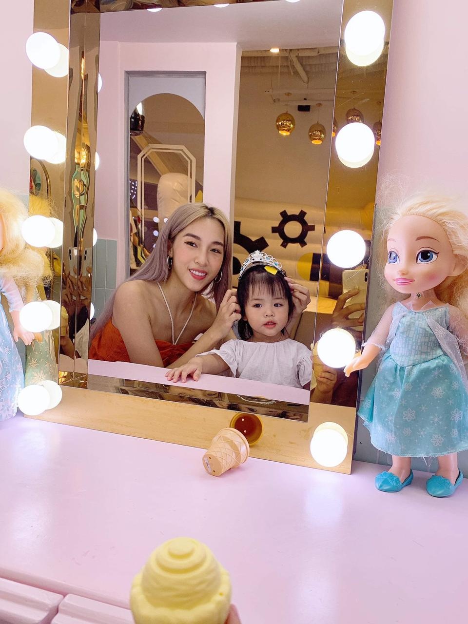 Emily BigDaddy anh 2