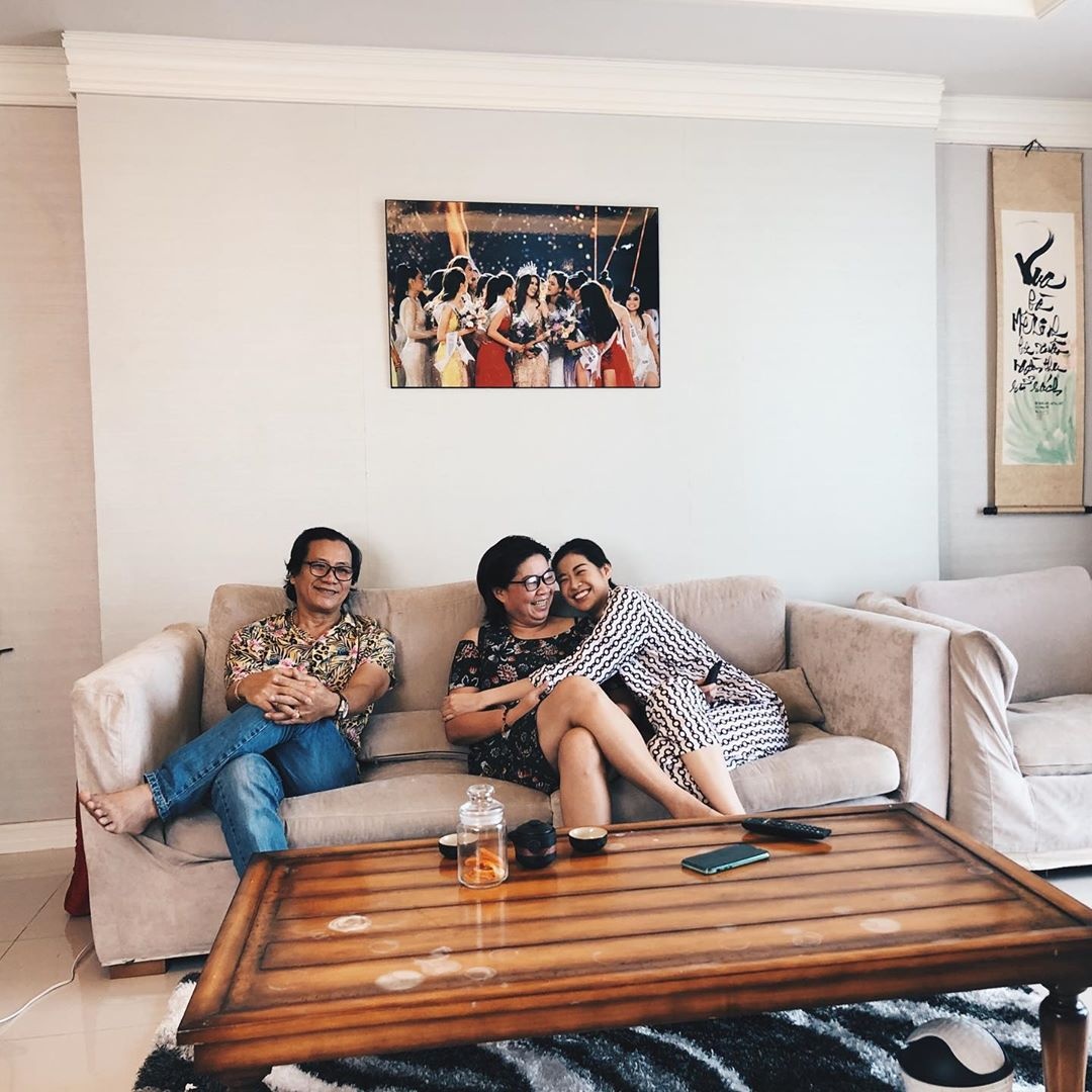 Hoa hau Khanh Van anh 2