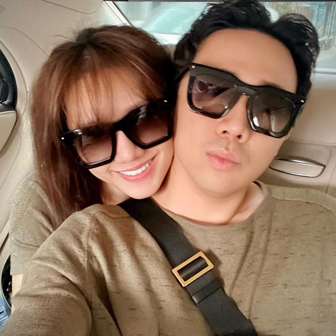 ong chong Vbiz chieu vo anh 1