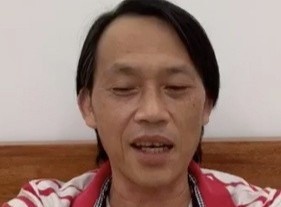 Hoai Linh hat bolero tang khan gia hinh anh