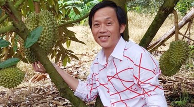 Hoai Linh livestream hat bolero, tam su da 4 thang khong di dien hinh anh