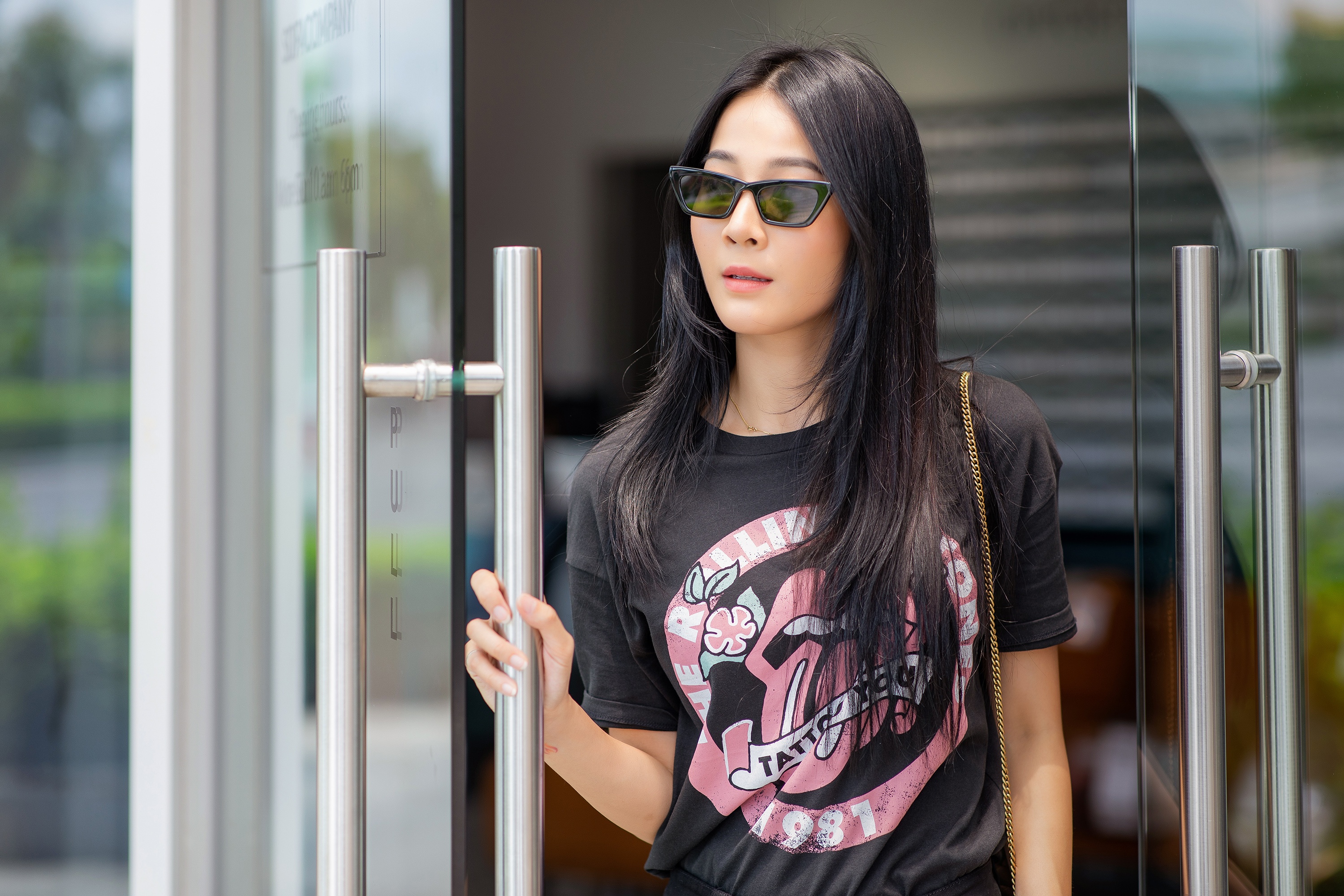 Karen Nguyen Han Tuesday anh 6