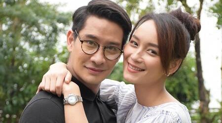 Pong Nawat tuoi 42 - khong scandal, chua cong khai ban gai 7 nam qua hinh anh