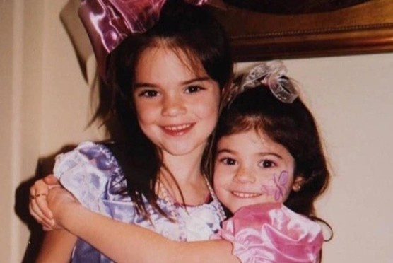 Anh thoi tho be cua chi em Kendall - Kylie Jenner hinh anh