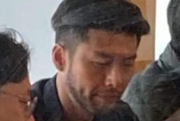 Hyun Bin voi guong mat gia nua hinh anh