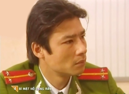 Canh sat hinh su anh 9