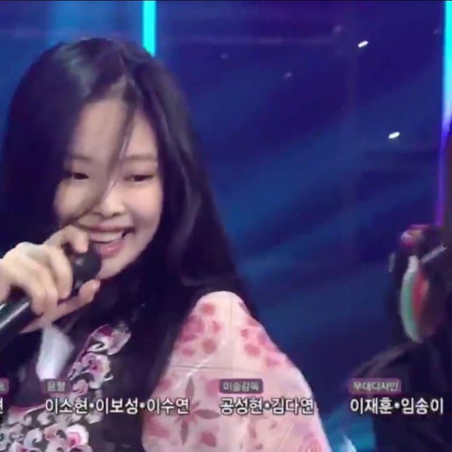 mat moc cua Jennie anh 5