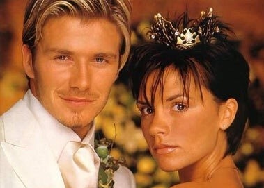 Nhin lai nhung chi tiet dang nho trong le cuoi the ky cua David Beckham hinh anh