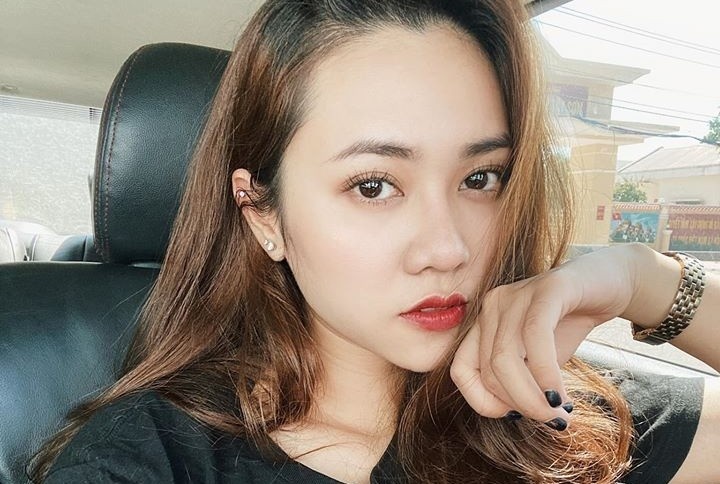 Nu chinh Nguoi ay la ai phat hien ban trai ngoai tinh qua tai khoan la hinh anh