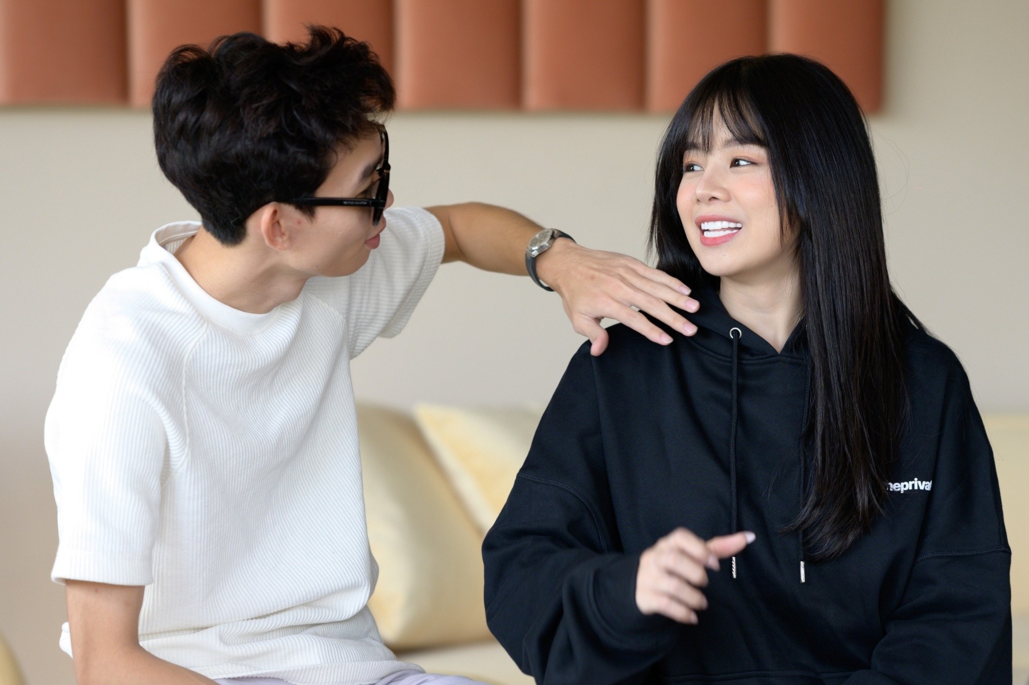 DJ Mie ke ve lan dau gap dien vien Hong Thanh hinh anh