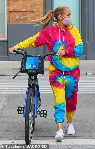 gu thời trang Jennifer Lopez ảnh 2 gu thoi trang Jennifer Lopez anh 2