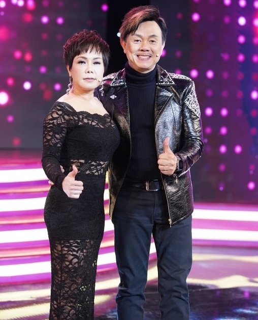 tinh ban 10 nam cua nghe si anh 9