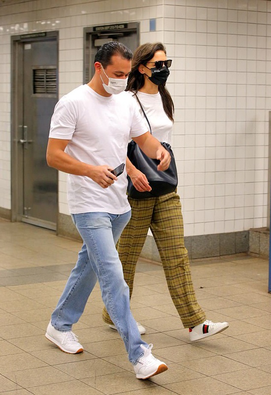 Katie Holmes ảnh 1 Katie Holmes anh 1