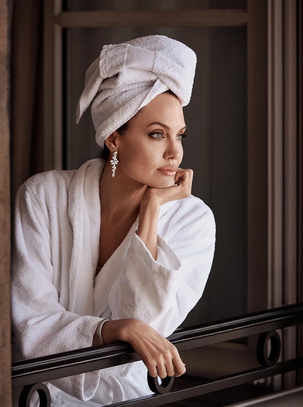 Angelina Jolie anh 2