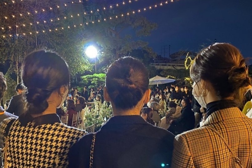 Yuri dang anh chup o le cuoi bi mat cua Chang Min (DBSK)? hinh anh