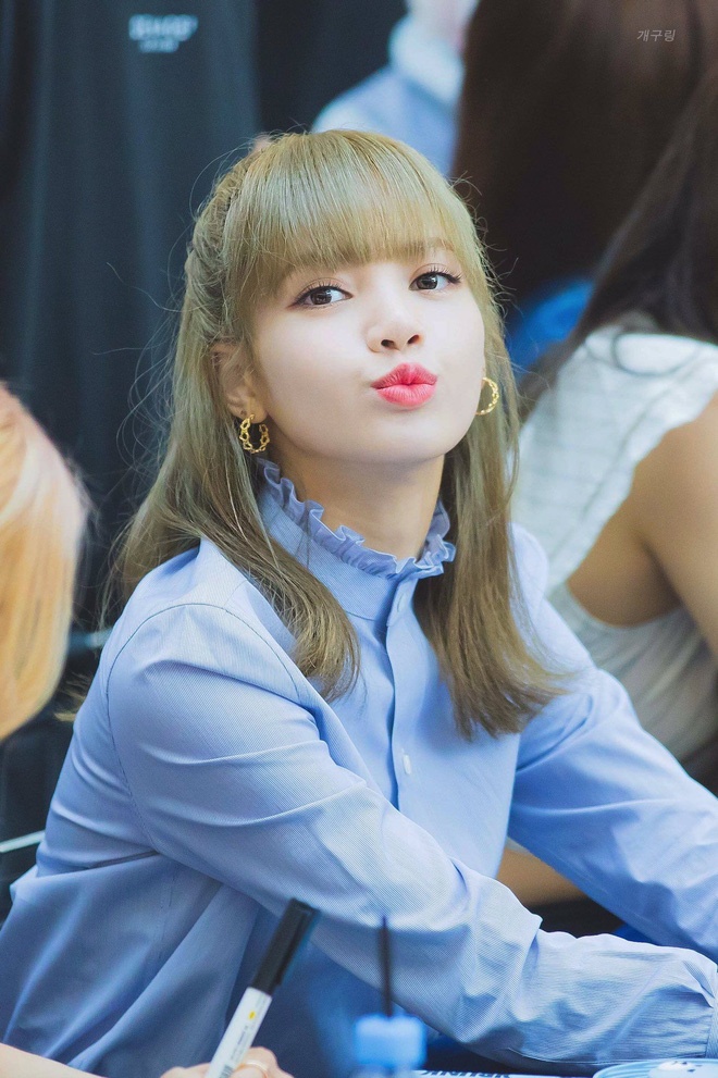 Lisa BlackPink ảnh 2 Lisa BlackPink anh 2
