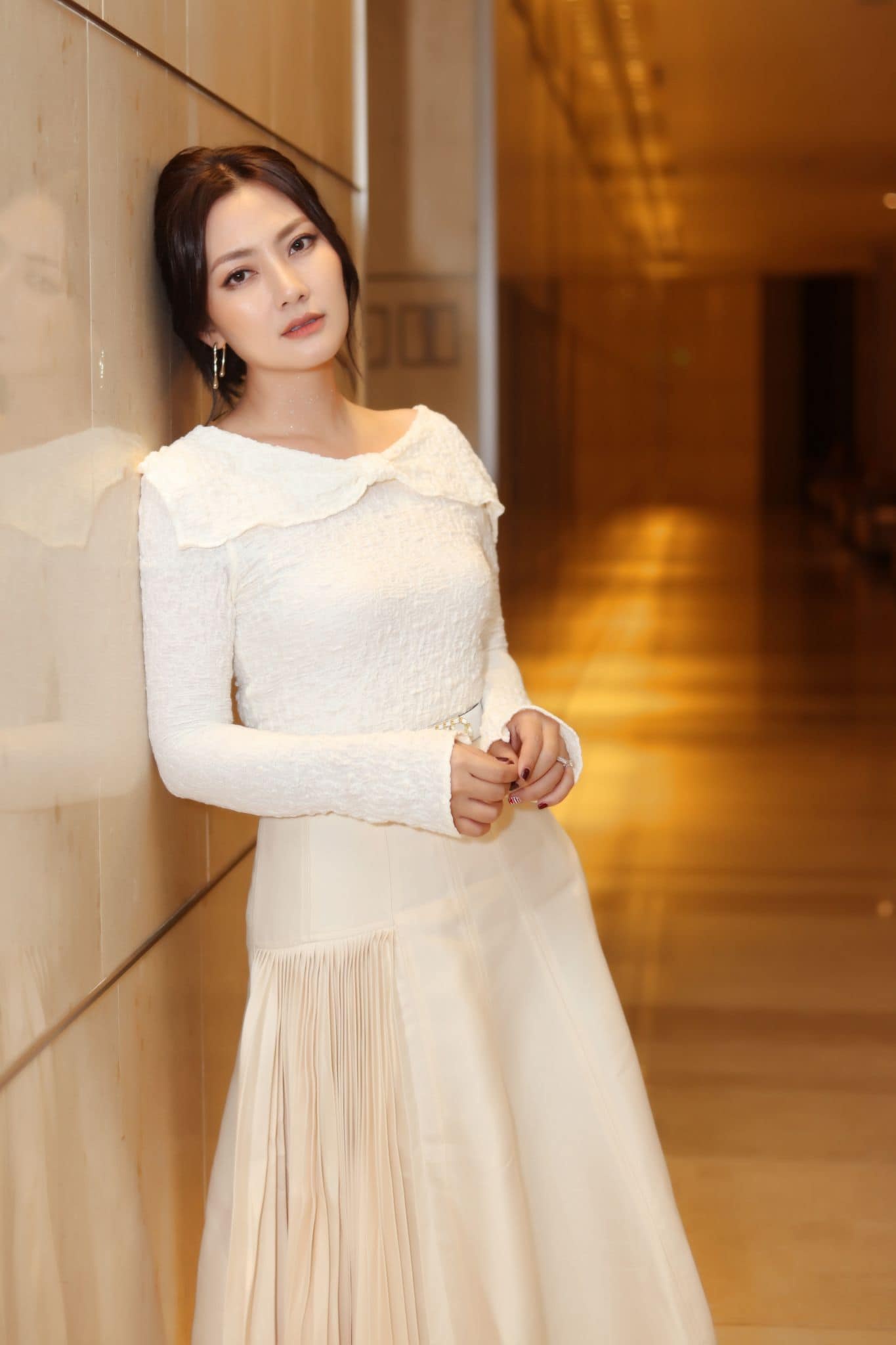 ngoai hinh dien vien Cong mat troi anh 4