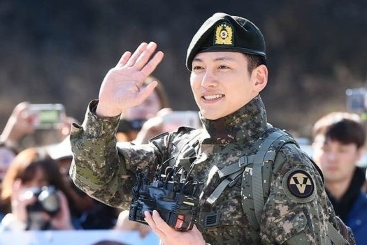 10 bo phim danh dau su tro lai cua dan sao Han sau khi roi quan doi hinh anh