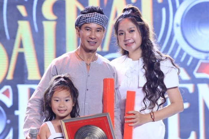 Ly Hai: 'Tien cat-xe cua toi tung chi du uong nuoc mia' hinh anh