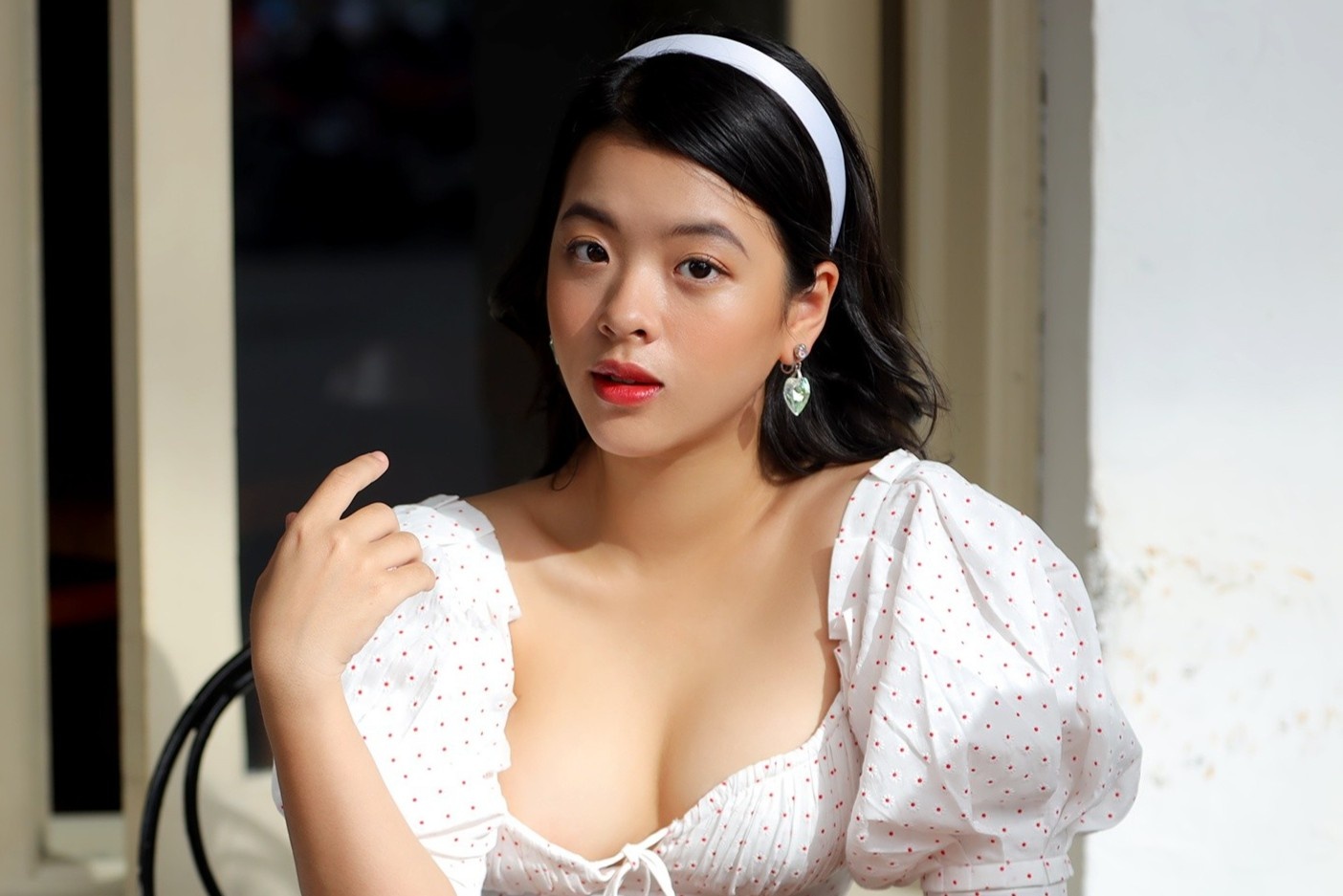 Nhan sac tuoi 16 cua con gai NSUT Chieu Xuan hinh anh