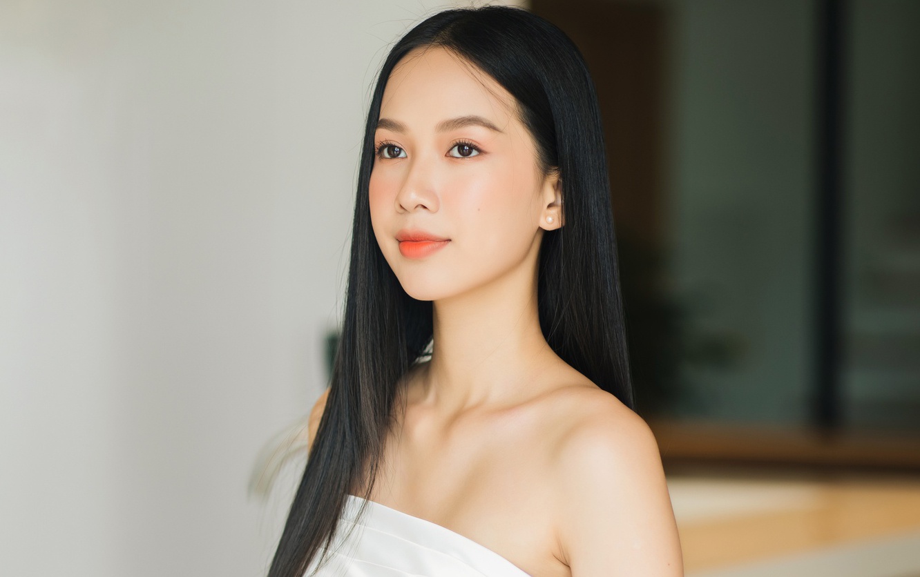 Anh ngoai doi cua co gai co lan da dep nhat Hoa hau Viet Nam 2020 hinh anh