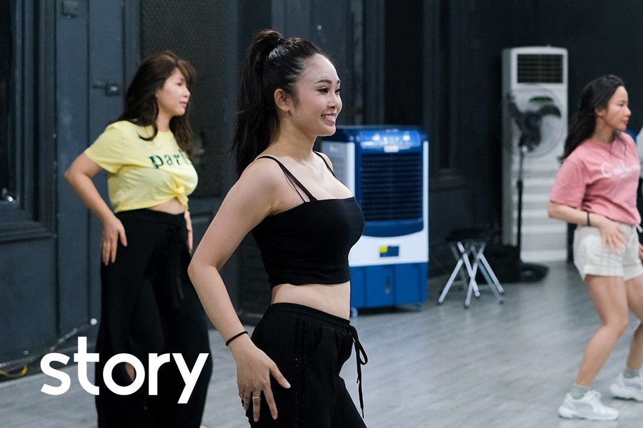 Lich lam viec toi 0h cua MC Thuy Linh hinh anh