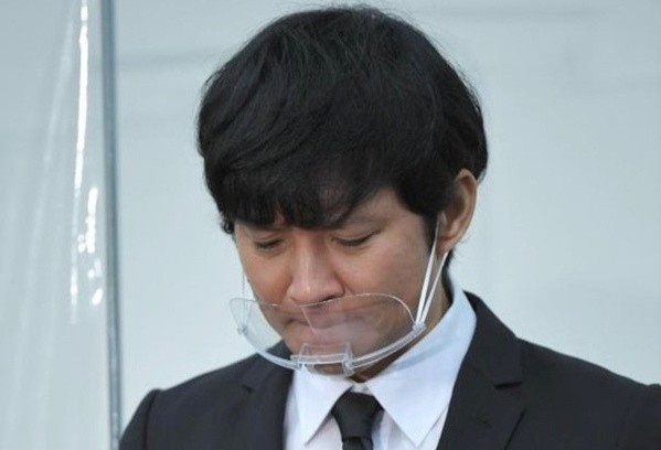 Ken Watabe phu nhan nghien tinh duc hinh anh