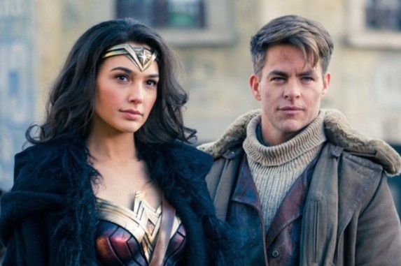 Bon my nam ten Chris noi tieng cua dong phim sieu anh hung hinh anh