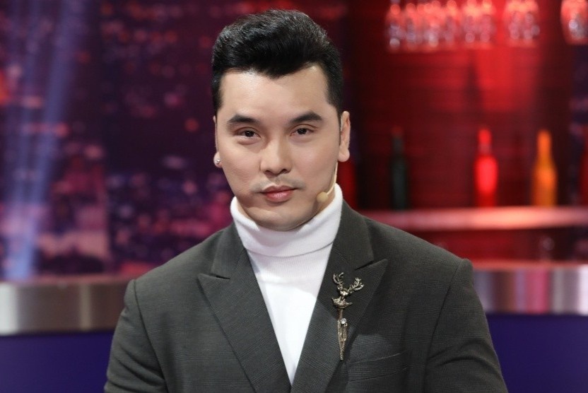 Ung Hoang Phuc tuyen bo muon ngung ca hat o tuoi 45 hinh anh