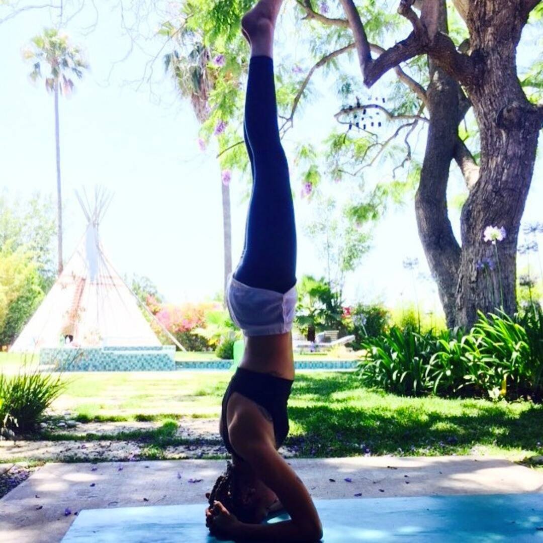 Sao the gioi tap yoga anh 2