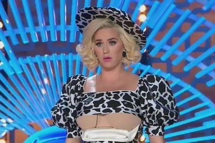 Katy Perry vach ao khoe noi y o American Idol hinh anh