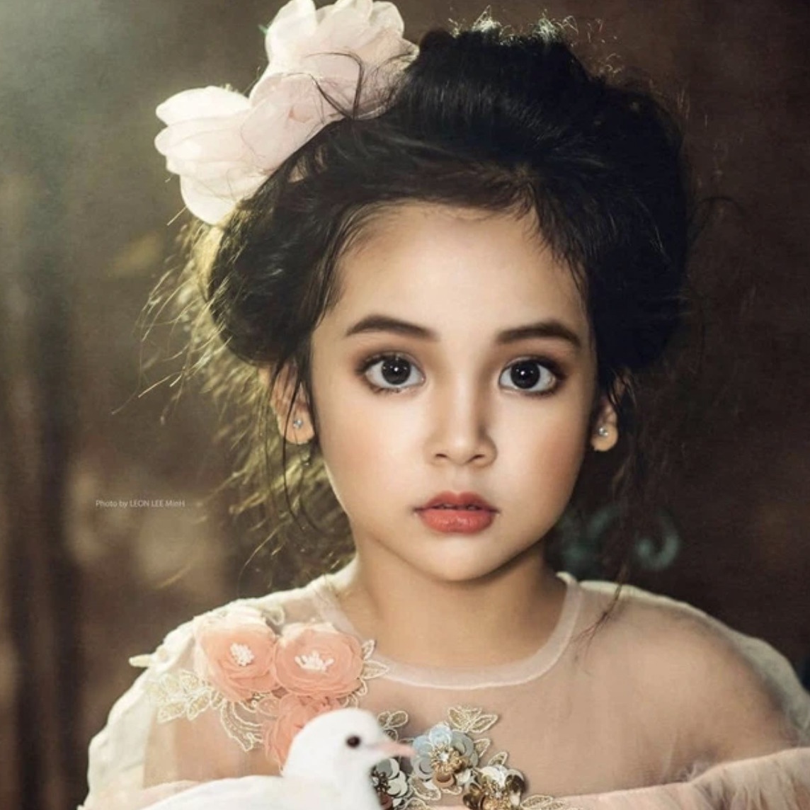 Gia dinh phan hoi ve anh trang diem dam cua dien vien nhi Diep Anh hinh anh