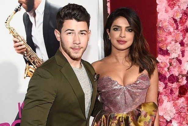 Nick Jonas ke ve hon nhan 3 nam voi Hoa hau The gioi Priyanka Chopra hinh anh