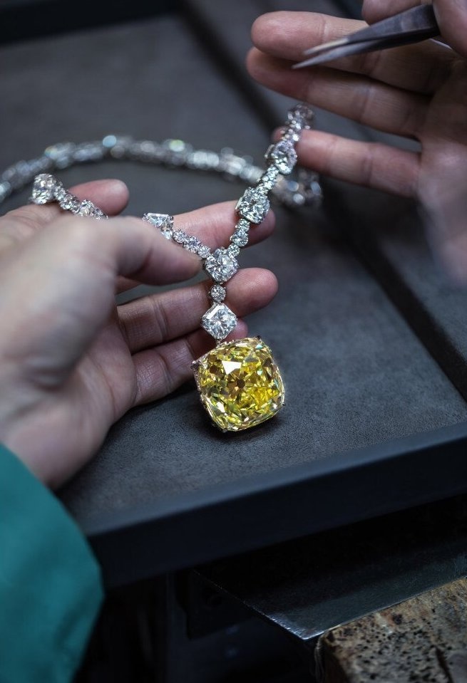 trang suc trong phim Hollywood anh 4