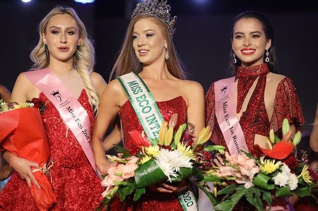 Hoa hau Sinh thai Quoc te anh 2