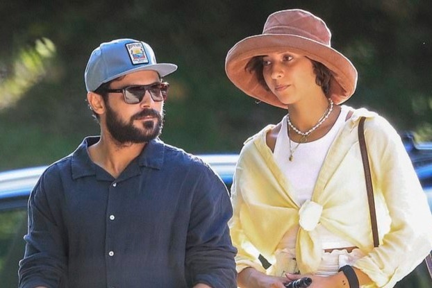 Ly do Zac Efron chia tay ban gai hinh anh