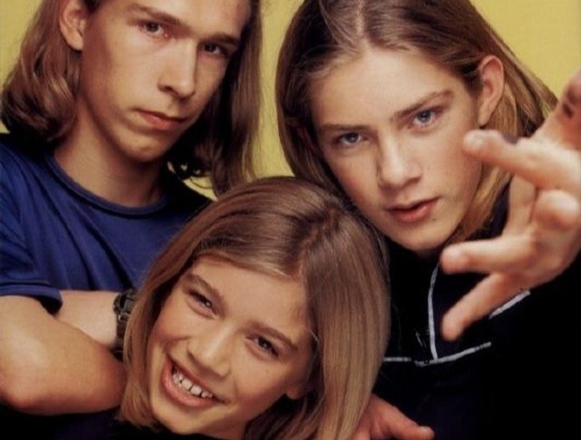 Ba anh em ban nhac Hanson co tong 15 nguoi con hinh anh