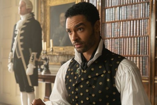 Ly do Rege-Jean Page tung bi chi trich khi gop mat trong 'Bridgerton' hinh anh
