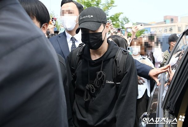 Tae Min nhập ngũ ảnh 4 Tae Min nhap ngu anh 4