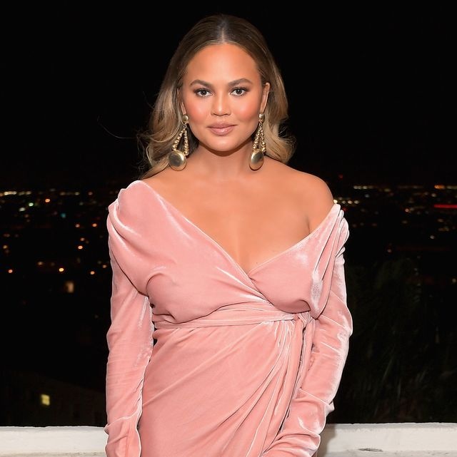 Chrissy Teigen anh 2