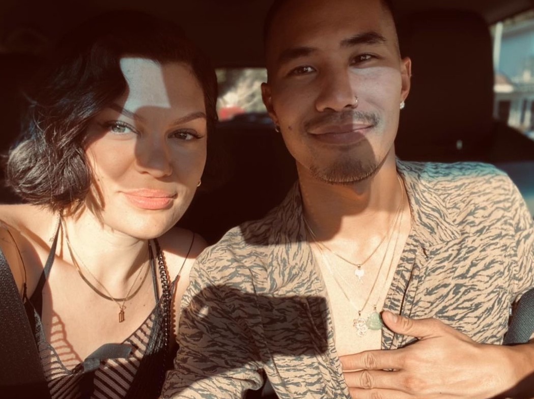 Jessie J bat khoc vi mac benh nghiem trong, kho chua hinh anh