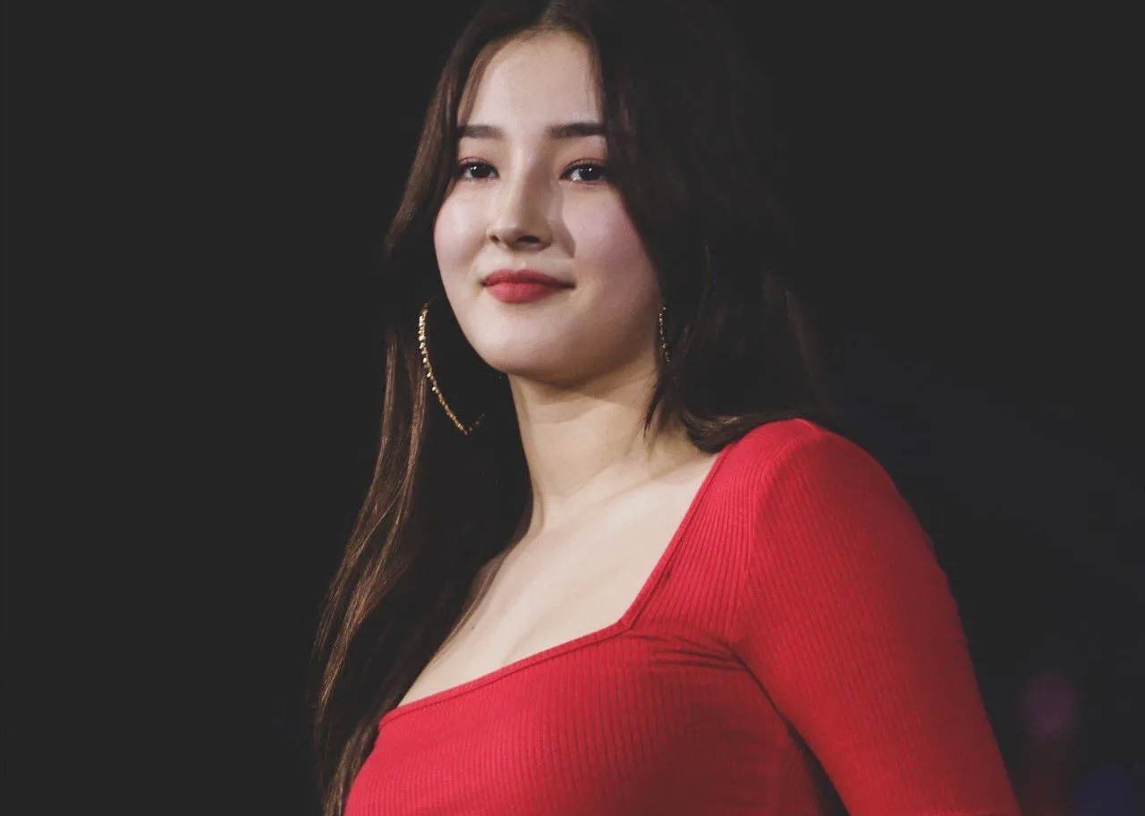 Cuoc song cua Nancy va Momoland hinh anh