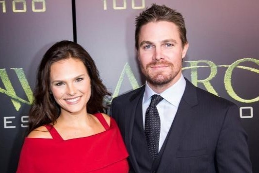 Tai tu Hollywood bi duoi khoi may bay vi quat mang vo hinh anh